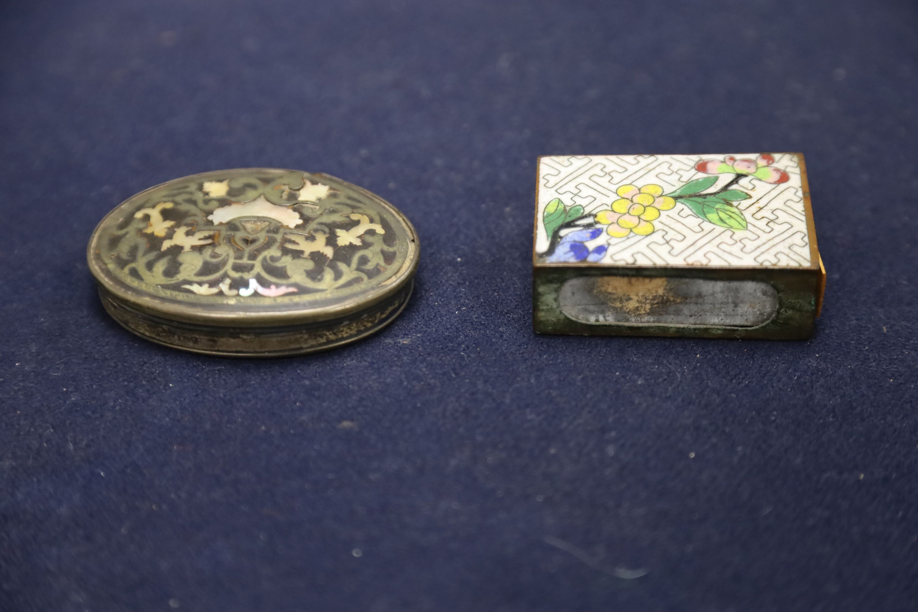 A Chinese small celadon jadeite lion on stand, a small jade circular plaque on stand (damage) and sundry items